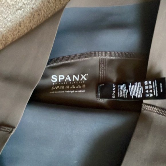 Spanx size S leggings - Picture 2 of 4
